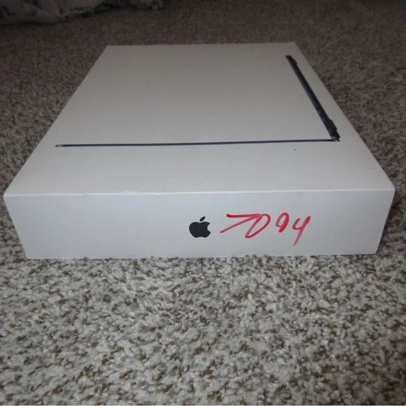 Apple-MacBook Air 13-inch Apple M3 chip, 16GB Memory - 512GB SSD - Midnight